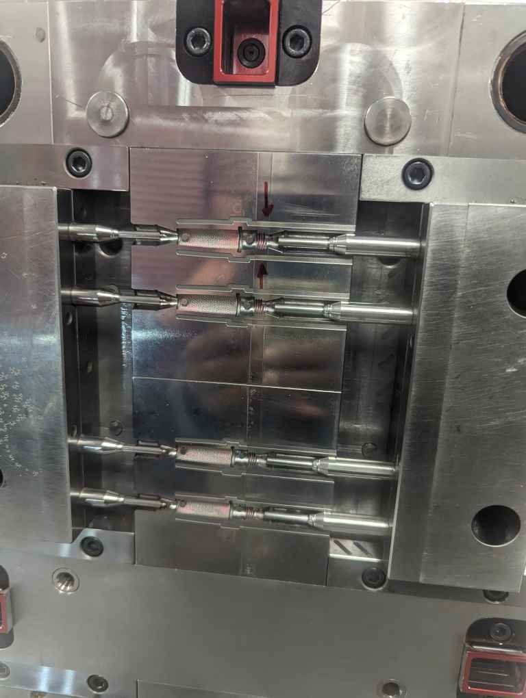 czyszczenie form wtryskowych do zastosowań medycznych