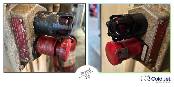 Porównanie przed i po czyszczeniu kriogenicznym za pomocą urządzenia Cold Jet na zabrudzonych przyciskach sterujących przemysłowych.